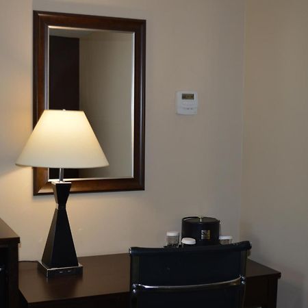 Quality Inn O'Hare Airport Schiller Park Екстериор снимка