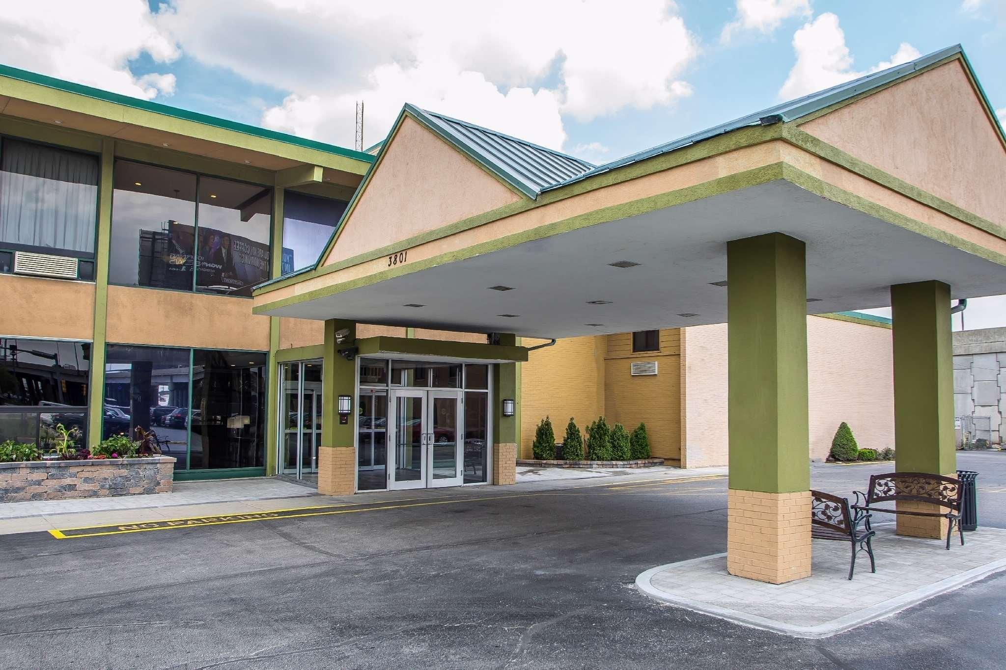 Quality Inn O'Hare Airport Schiller Park Екстериор снимка