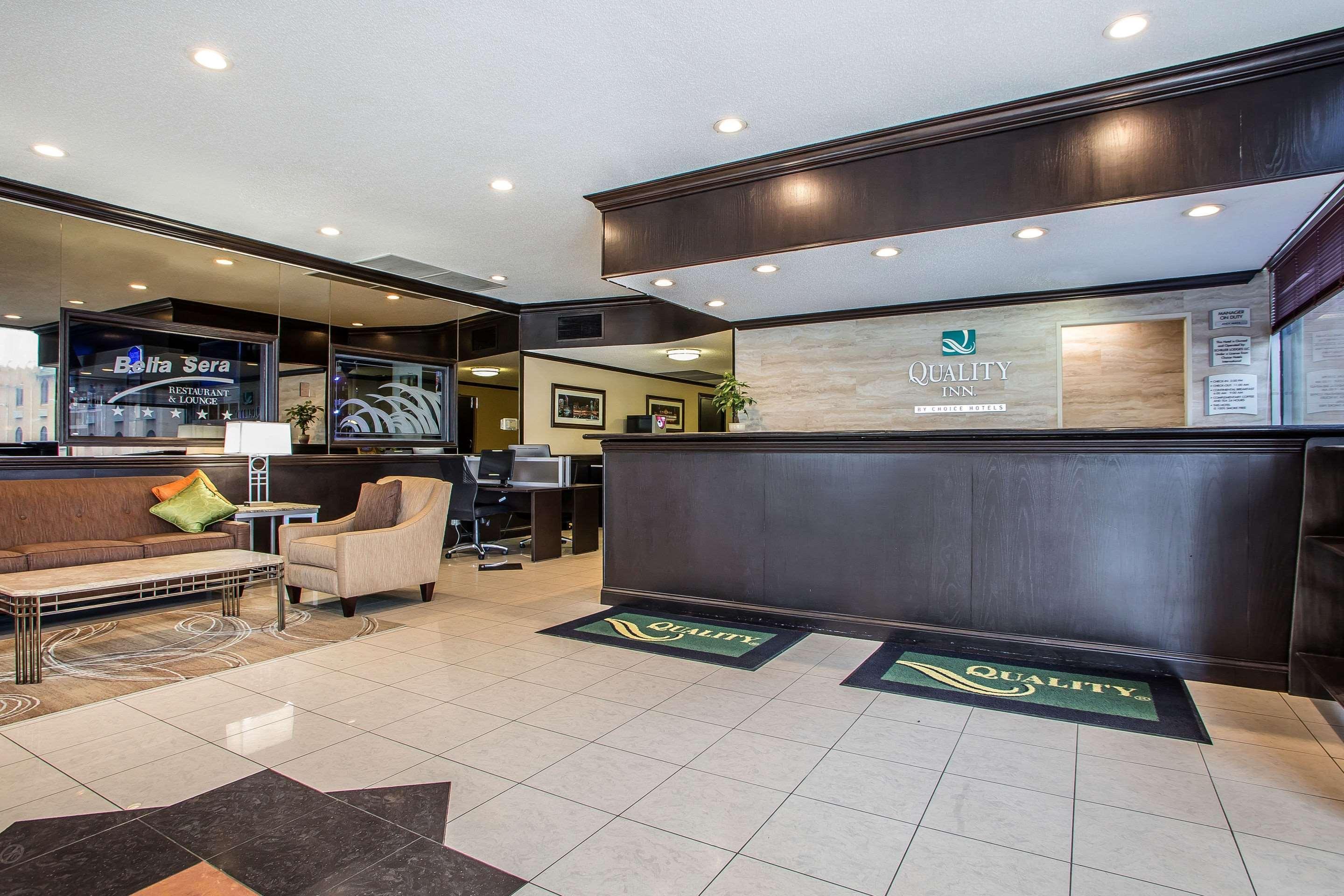 Quality Inn O'Hare Airport Schiller Park Екстериор снимка