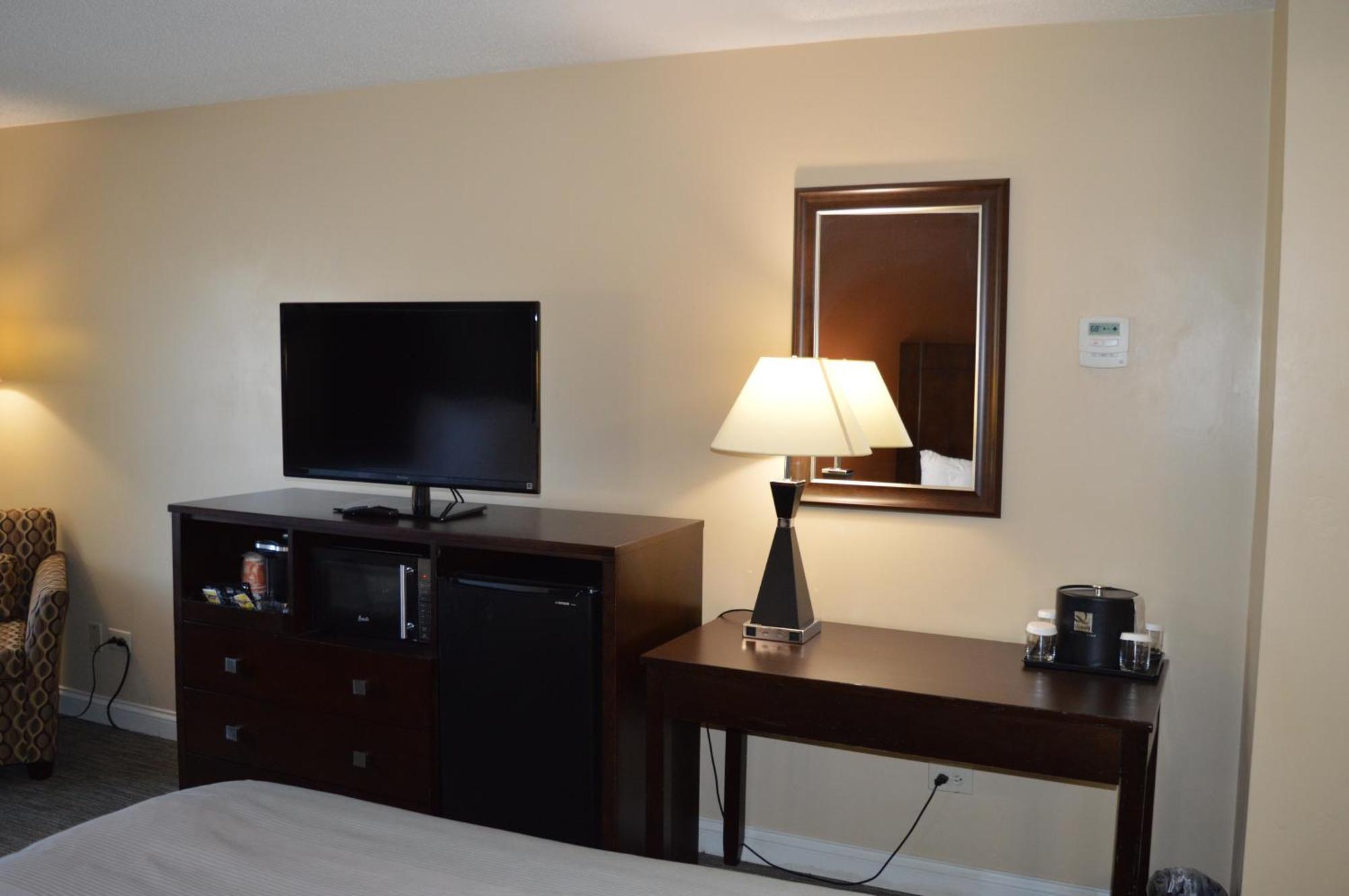 Quality Inn O'Hare Airport Schiller Park Екстериор снимка